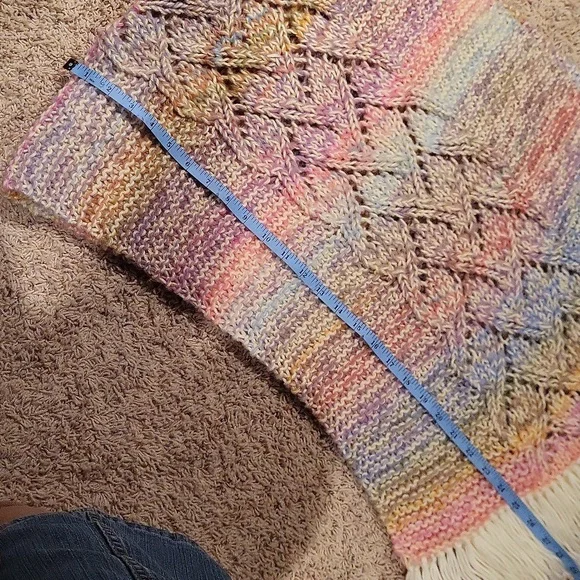 Oversized scarf/wrap, handmade knit, pastel colors, NWOT - Picture 11 of 11